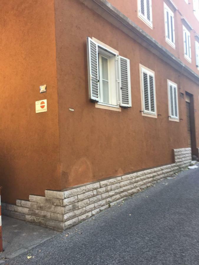 Casa Del Cucciolo Con Parcheggio Privato Apartment Триест Екстериор снимка